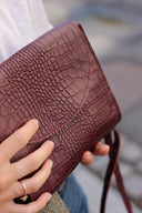 Chocolate crocodile messenger bag - 48h