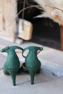 Vivienne Green Wildleder-Pumps 