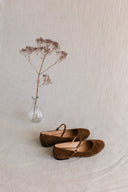 Mary-Jane-Ballerinas aus Wildleder in Zigarrenfarbe